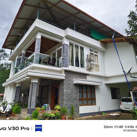 Gokula Homestay Subrahmanya Zewnętrze zdjęcie