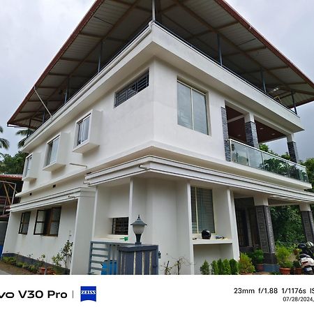 Gokula Homestay Subrahmanya Zewnętrze zdjęcie